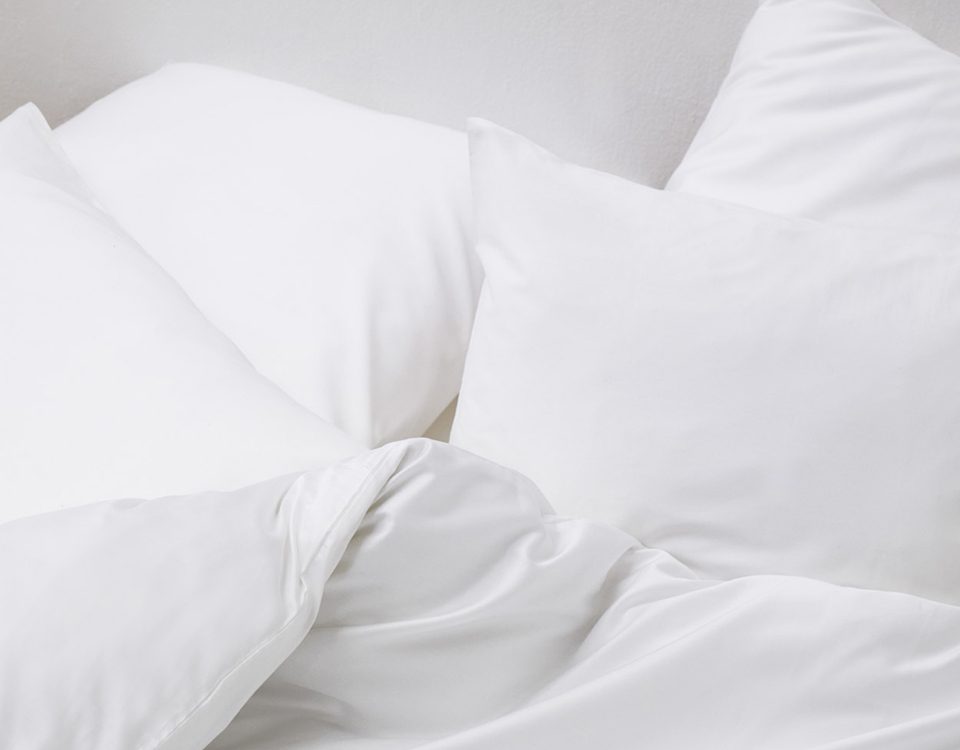 Tous les avantages de la taie d'oreiller en satin - Bonsoirs